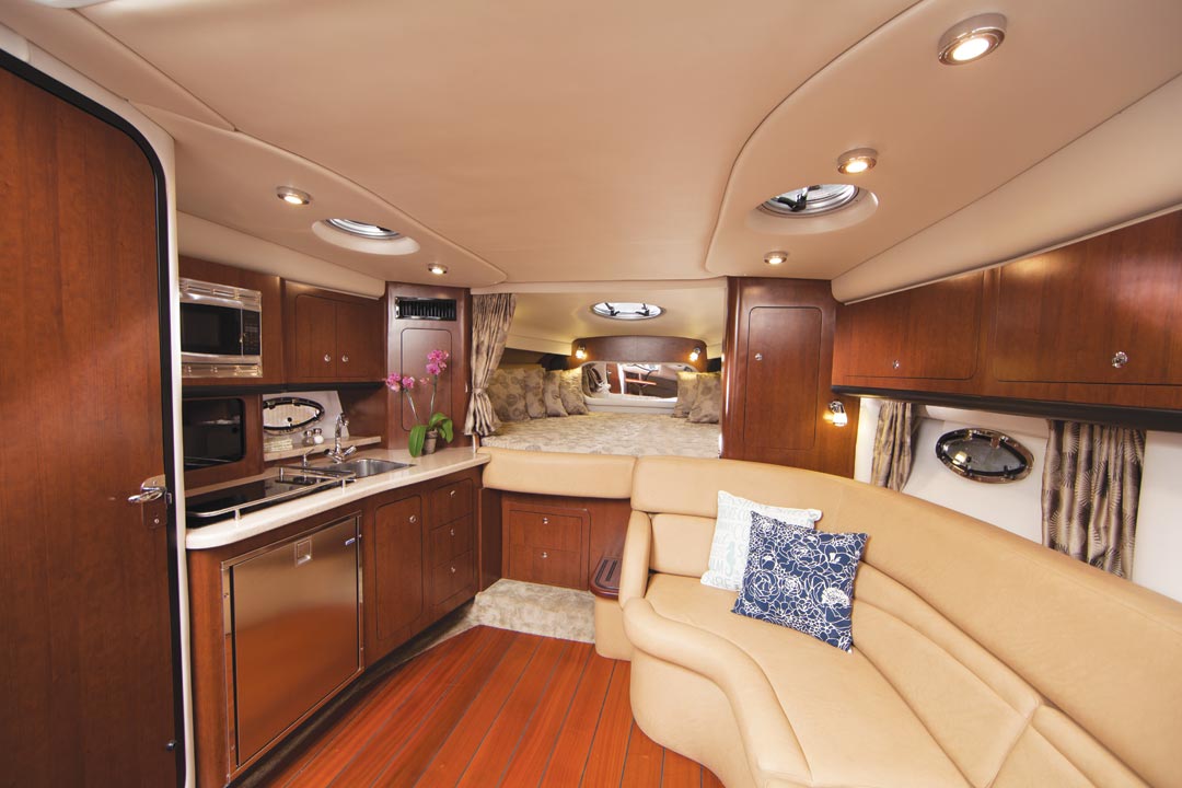 crownline-boats-sport-yacht-sy-350sy-feature-05